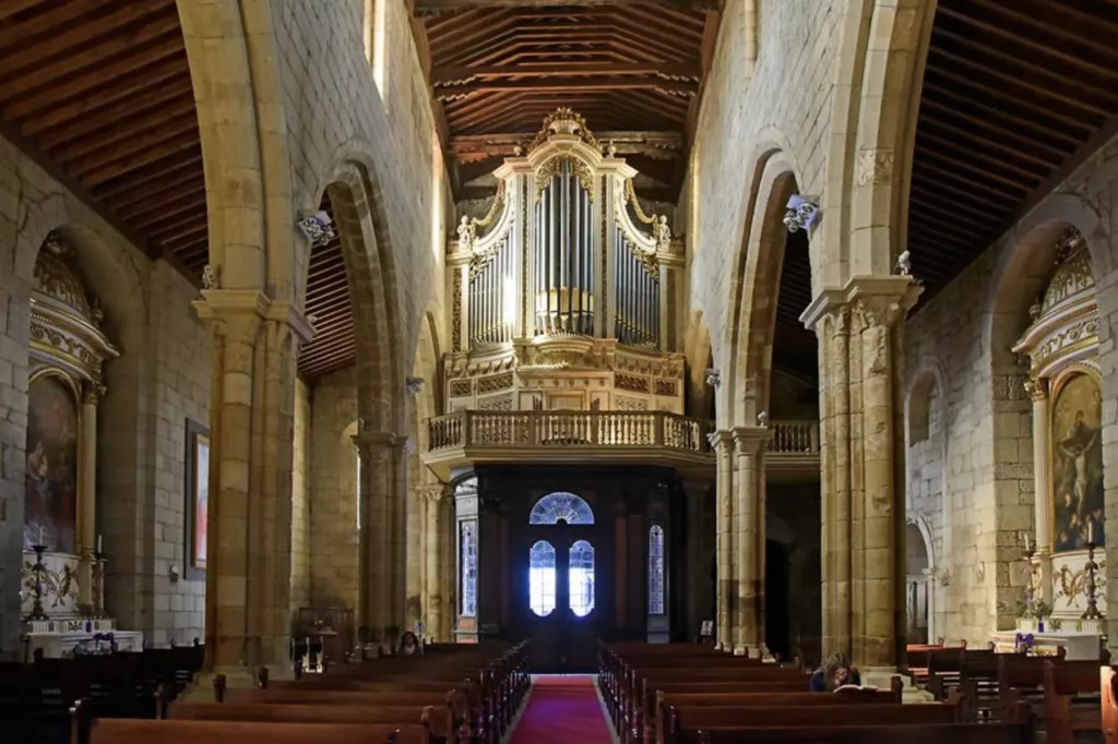 Church of Nossa Senhora da Oliveira (Our Lady of Oliveira)​